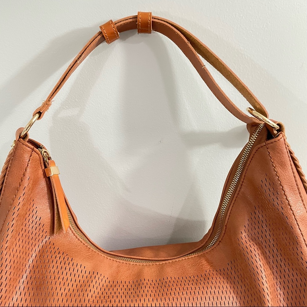 Faux leather camel color shoulder bag - Picture 7 of 14